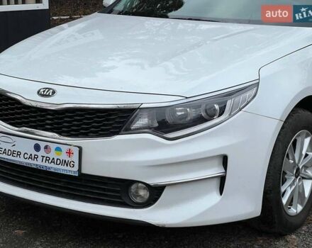 Білий Кіа K5, об'ємом двигуна 2 л та пробігом 133 тис. км за 10200 $, фото 3 на Automoto.ua