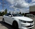 Белый Киа K5, объемом двигателя 2 л и пробегом 112 тыс. км за 10800 $, фото 3 на Automoto.ua