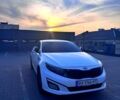 Белый Киа K5, объемом двигателя 2 л и пробегом 290 тыс. км за 9300 $, фото 1 на Automoto.ua