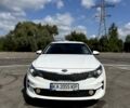 Белый Киа K5, объемом двигателя 2 л и пробегом 112 тыс. км за 10800 $, фото 6 на Automoto.ua
