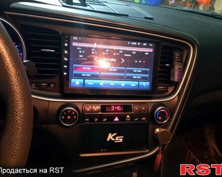 Белый Киа K5, объемом двигателя 20 л и пробегом 230 тыс. км за 9100 $, фото 6 на Automoto.ua