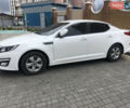 Білий Кіа K5, об'ємом двигуна 2 л та пробігом 245 тис. км за 11500 $, фото 1 на Automoto.ua