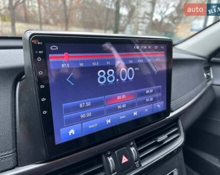 Білий Кіа K5, об'ємом двигуна 2 л та пробігом 133 тис. км за 10200 $, фото 9 на Automoto.ua