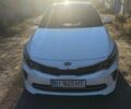 Білий Кіа K5, об'ємом двигуна 1.7 л та пробігом 197 тис. км за 14000 $, фото 1 на Automoto.ua