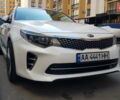 Белый Киа K5, объемом двигателя 2 л и пробегом 222 тыс. км за 14100 $, фото 1 на Automoto.ua