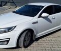 Белый Киа K5, объемом двигателя 2 л и пробегом 245 тыс. км за 9700 $, фото 3 на Automoto.ua