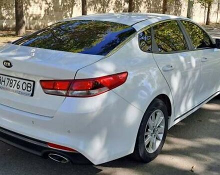 Білий Кіа K5, об'ємом двигуна 2 л та пробігом 295 тис. км за 11200 $, фото 6 на Automoto.ua