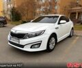 Белый Киа K5, объемом двигателя 2 л и пробегом 346 тыс. км за 11500 $, фото 1 на Automoto.ua