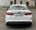 Білий Кіа K5, об'ємом двигуна 2 л та пробігом 133 тис. км за 10200 $, фото 15 на Automoto.ua