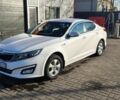 Білий Кіа K5, об'ємом двигуна 2 л та пробігом 250 тис. км за 10500 $, фото 1 на Automoto.ua