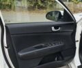 Белый Киа K5, объемом двигателя 2 л и пробегом 233 тыс. км за 11899 $, фото 5 на Automoto.ua
