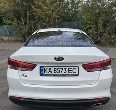 Белый Киа K5, объемом двигателя 2 л и пробегом 233 тыс. км за 11899 $, фото 44 на Automoto.ua