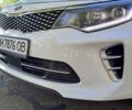 Білий Кіа K5, об'ємом двигуна 2 л та пробігом 295 тис. км за 11200 $, фото 1 на Automoto.ua