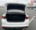Белый Киа K5, объемом двигателя 2 л и пробегом 378 тыс. км за 9000 $, фото 1 на Automoto.ua