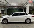 Белый Киа K5, объемом двигателя 2 л и пробегом 200 тыс. км за 11999 $, фото 9 на Automoto.ua