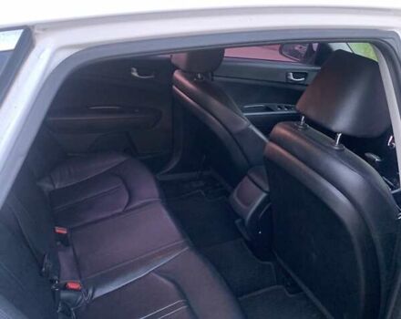 Білий Кіа K5, об'ємом двигуна 2 л та пробігом 172 тис. км за 12700 $, фото 10 на Automoto.ua