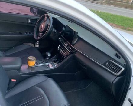Білий Кіа K5, об'ємом двигуна 2 л та пробігом 172 тис. км за 12700 $, фото 8 на Automoto.ua