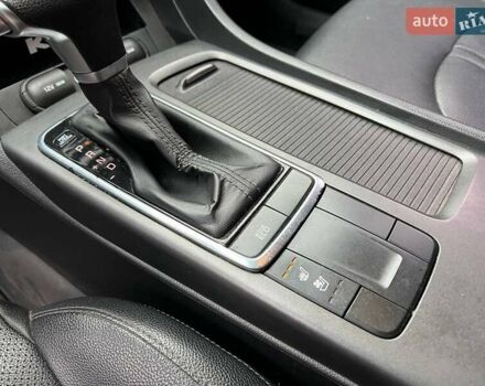 Білий Кіа K5, об'ємом двигуна 2 л та пробігом 133 тис. км за 10200 $, фото 7 на Automoto.ua