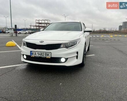 Белый Киа K5, объемом двигателя 2 л и пробегом 378 тыс. км за 9000 $, фото 9 на Automoto.ua