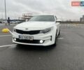 Белый Киа K5, объемом двигателя 2 л и пробегом 378 тыс. км за 9000 $, фото 9 на Automoto.ua
