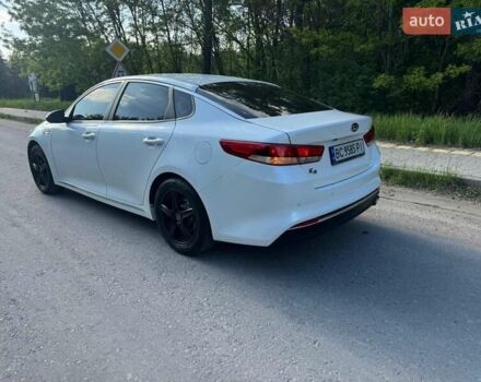 Белый Киа K5, объемом двигателя 2 л и пробегом 240 тыс. км за 10900 $, фото 21 на Automoto.ua
