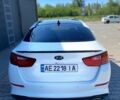 Белый Киа K5, объемом двигателя 2 л и пробегом 380 тыс. км за 8800 $, фото 1 на Automoto.ua