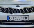 Білий Кіа K5, об'ємом двигуна 2 л та пробігом 267 тис. км за 10500 $, фото 11 на Automoto.ua