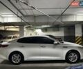Белый Киа K5, объемом двигателя 2 л и пробегом 200 тыс. км за 11999 $, фото 14 на Automoto.ua