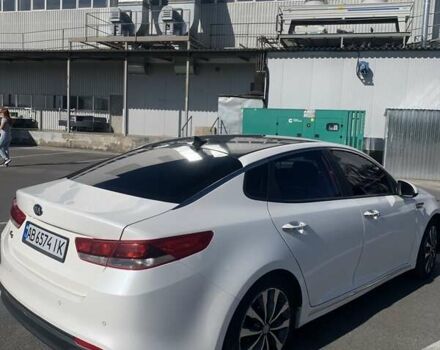 Білий Кіа K5, об'ємом двигуна 2 л та пробігом 172 тис. км за 12700 $, фото 6 на Automoto.ua