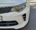 Білий Кіа K5, об'ємом двигуна 2 л та пробігом 295 тис. км за 11200 $, фото 14 на Automoto.ua