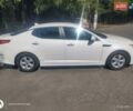 Білий Кіа K5, об'ємом двигуна 2 л та пробігом 241 тис. км за 8900 $, фото 1 на Automoto.ua