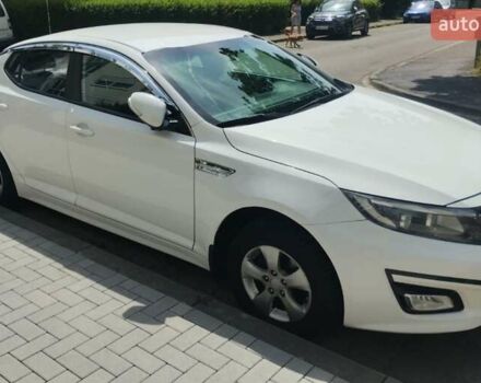 Белый Киа K5, объемом двигателя 2 л и пробегом 250 тыс. км за 10600 $, фото 2 на Automoto.ua