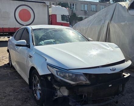 Белый Киа K5, объемом двигателя 2 л и пробегом 350 тыс. км за 4600 $, фото 3 на Automoto.ua