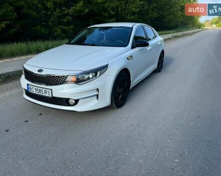 Белый Киа K5, объемом двигателя 2 л и пробегом 240 тыс. км за 10900 $, фото 14 на Automoto.ua