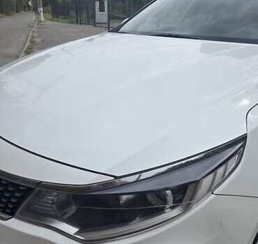 Белый Киа K5, объемом двигателя 2 л и пробегом 233 тыс. км за 11899 $, фото 32 на Automoto.ua