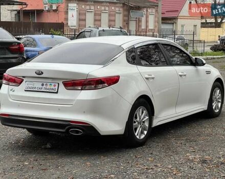 Білий Кіа K5, об'ємом двигуна 2 л та пробігом 133 тис. км за 10200 $, фото 23 на Automoto.ua