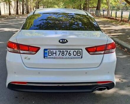 Білий Кіа K5, об'ємом двигуна 2 л та пробігом 295 тис. км за 11200 $, фото 7 на Automoto.ua
