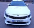 Білий Кіа K5, об'ємом двигуна 2 л та пробігом 180 тис. км за 13000 $, фото 1 на Automoto.ua