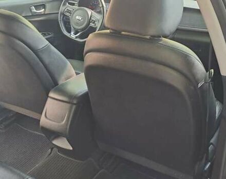 Білий Кіа K5, об'ємом двигуна 2 л та пробігом 267 тис. км за 10500 $, фото 13 на Automoto.ua