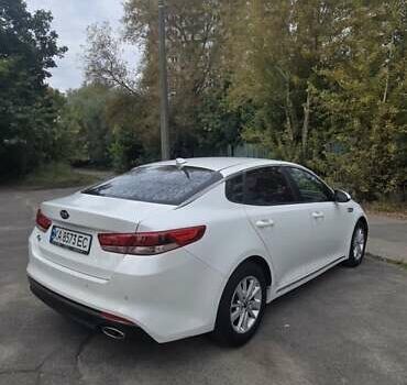 Белый Киа K5, объемом двигателя 2 л и пробегом 233 тыс. км за 11899 $, фото 43 на Automoto.ua
