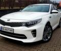 Белый Киа K5, объемом двигателя 2 л и пробегом 222 тыс. км за 14100 $, фото 1 на Automoto.ua