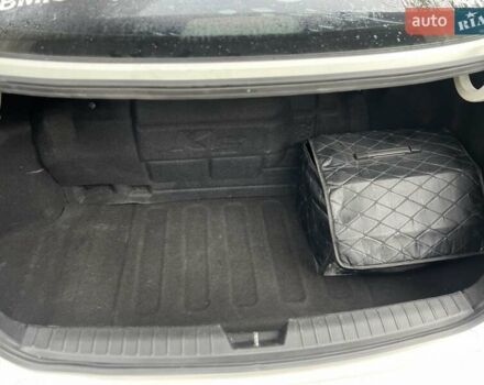 Белый Киа K5, объемом двигателя 2 л и пробегом 266 тыс. км за 9900 $, фото 10 на Automoto.ua