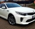 Белый Киа K5, объемом двигателя 2 л и пробегом 222 тыс. км за 14100 $, фото 3 на Automoto.ua