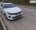 Белый Киа K5, объемом двигателя 2 л и пробегом 156 тыс. км за 14000 $, фото 3 на Automoto.ua