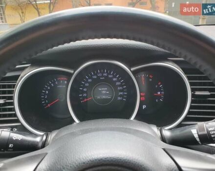 Белый Киа K5, объемом двигателя 2 л и пробегом 370 тыс. км за 8000 $, фото 3 на Automoto.ua