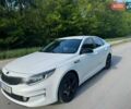 Белый Киа K5, объемом двигателя 2 л и пробегом 240 тыс. км за 10900 $, фото 15 на Automoto.ua