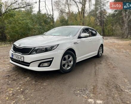 Белый Киа K5, объемом двигателя 2 л и пробегом 266 тыс. км за 9900 $, фото 4 на Automoto.ua