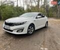 Белый Киа K5, объемом двигателя 2 л и пробегом 266 тыс. км за 9900 $, фото 4 на Automoto.ua
