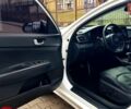 Белый Киа K5, объемом двигателя 2 л и пробегом 222 тыс. км за 14100 $, фото 10 на Automoto.ua