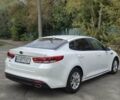 Белый Киа K5, объемом двигателя 2 л и пробегом 233 тыс. км за 11899 $, фото 4 на Automoto.ua